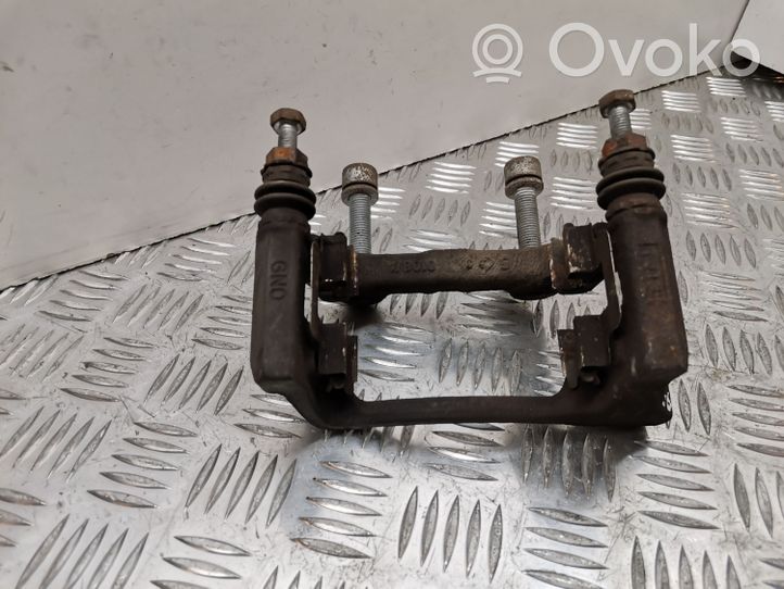 Volkswagen PASSAT B7 Rear brake pad spring 