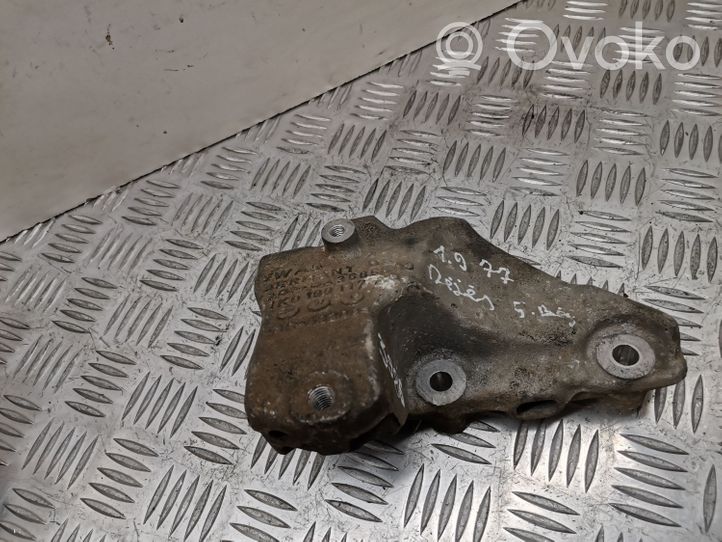 Volkswagen PASSAT B6 Support de boîte de vitesses 1K0199117AG