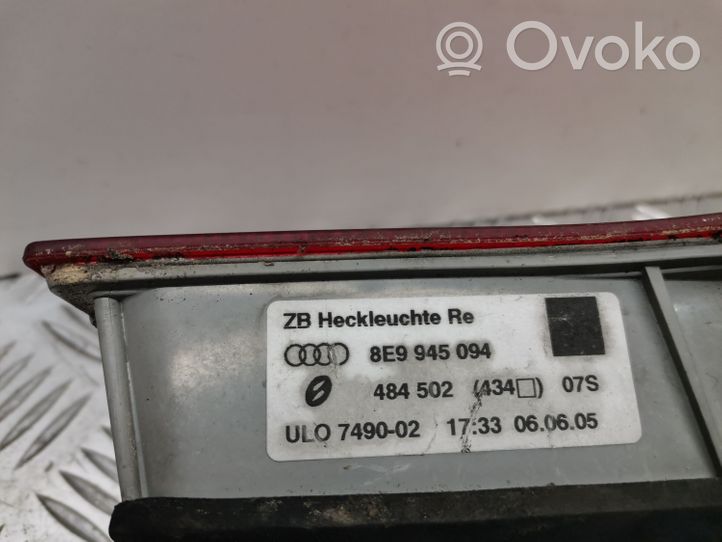 Audi A4 S4 B7 8E 8H Takaluukun takavalot 8E9945094