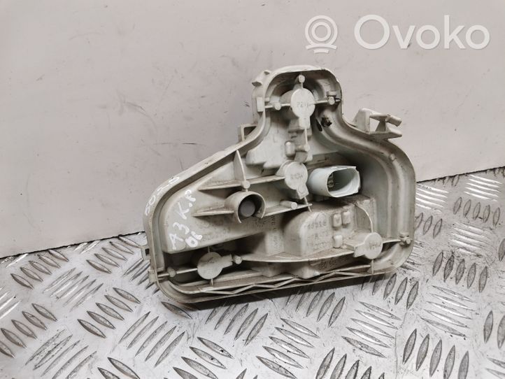 Audi A3 S3 A3 Sportback 8P Takavalon osa 8P0945257A