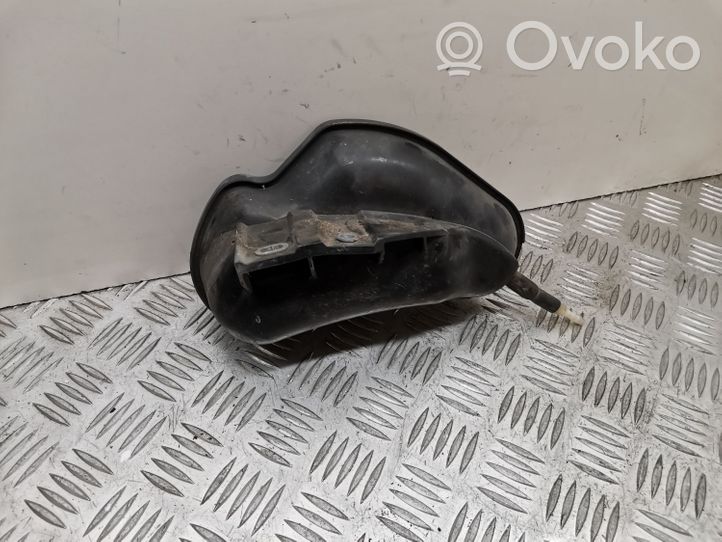 Audi A4 S4 B7 8E 8H Vacuum air tank 8D0131541B