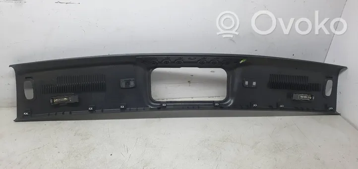 Volkswagen Eos Rivestimento della console di illuminazione installata sul rivestimento del tetto 1Q0867390M