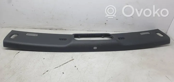 Volkswagen Eos Rivestimento della console di illuminazione installata sul rivestimento del tetto 1Q0867390M