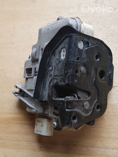 Audi A6 S6 C6 4F Zamek drzwi przednich 4F2837016