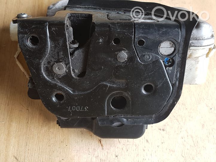 Audi A6 S6 C6 4F Etuoven lukko 4F2837016