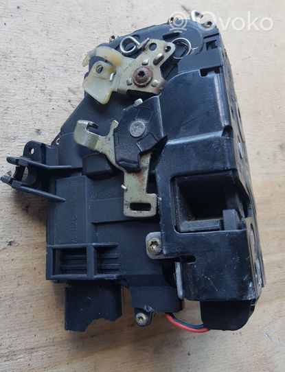 Audi A6 S6 C5 4B Serrure de porte avant 4B2837016G