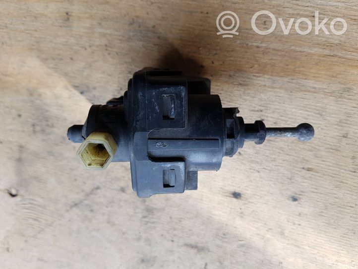 Volvo S70  V70  V70 XC Moteur de réglage du niveau des phares 9169313