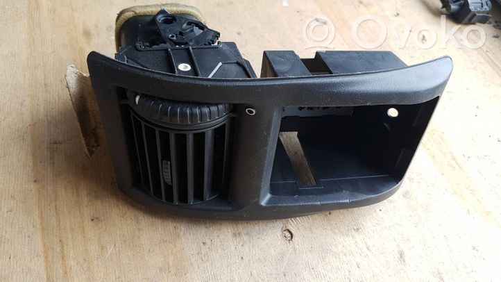 Opel Astra G Griglia di ventilazione centrale cruscotto 90560336