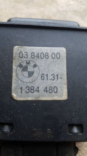 BMW 5 E28 Tuulilasinlämmittimen kytkin 1384480