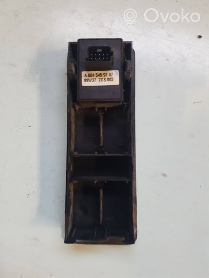 Mercedes-Benz Vito Viano W638 Electric window control switch A0045459207