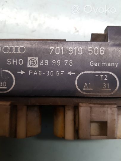 Audi A6 S6 C5 4B Jäähdytyspuhaltimen rele 701919506