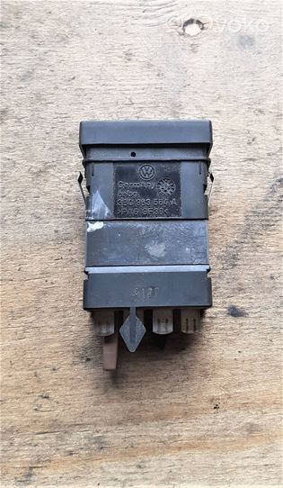 Volkswagen PASSAT B5.5 Seat heating switch 3B0963564A