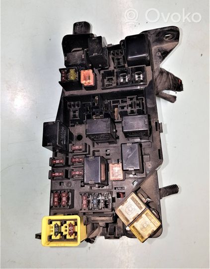 Mitsubishi Galant Module de fusibles 