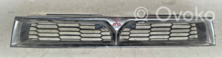 Mitsubishi Galant Grille calandre supérieure de pare-chocs avant 