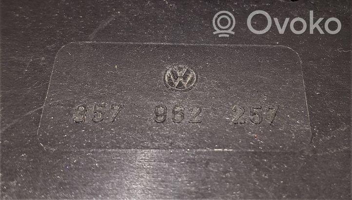 Volkswagen PASSAT B3 Alipainepumppu 357862257
