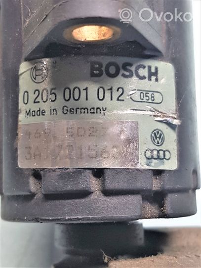 Volkswagen PASSAT B4 Capot interrupteur d'alarme 0205001012