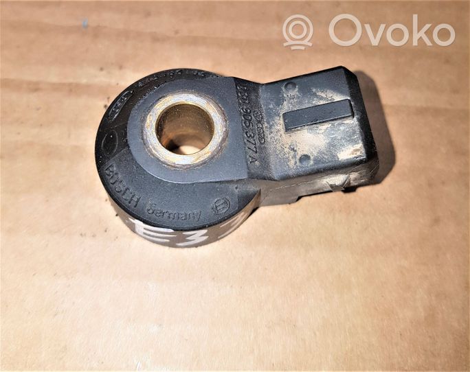 Volkswagen Golf III Detonation knock sensor 030905377A