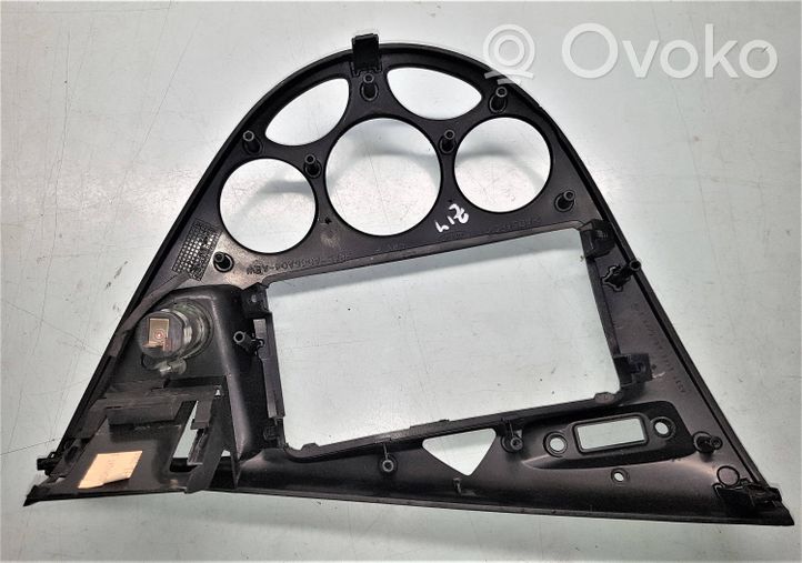 Ford Focus Panelės apdailos skydas (centrinis) 98ABA046A04AEW