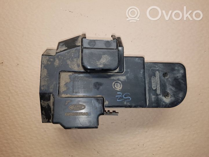 Ford Focus Dangtelis saugiklių dėžės XS4Q9B374AB