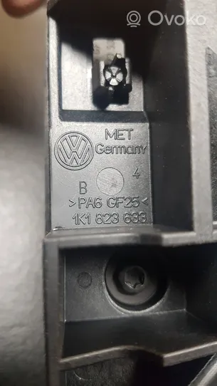 Volkswagen PASSAT B7 Cable de apertura del capó/tapa del motor 1K1823633