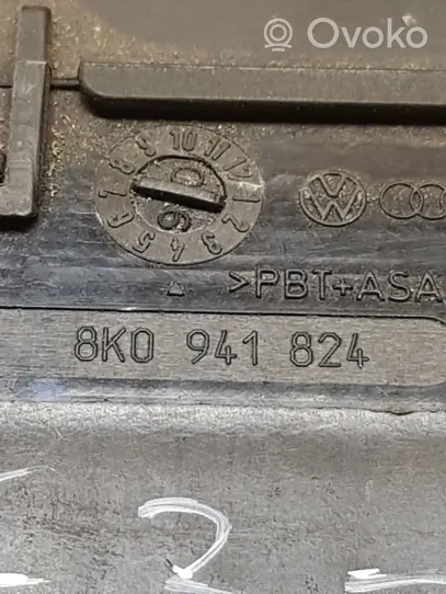 Audi A6 S6 C6 4F Saugiklių blokas 8K0941824