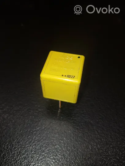 Opel Vectra C Other relay 90226846