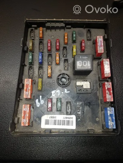 Volkswagen PASSAT B6 Fuse box set 3C0937125