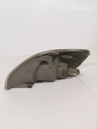 Mazda 626 Indicatore di direzione anteriore 21061918