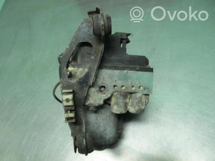 Audi A4 S4 B5 8D ABS-pumppu 8D0614111