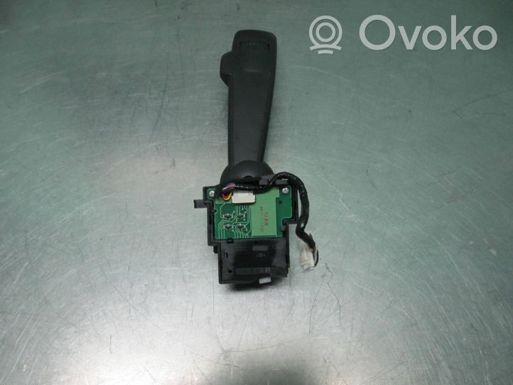 Volvo V40 Cross country Leva/interruttore dell’indicatore di direzione e tergicristallo 31327904