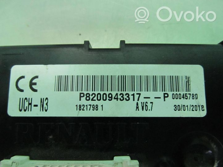 Renault Trafic II (X83) Komputer / Sterownik ECU silnika P8200943317