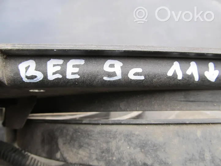 Volkswagen New Beetle Jäähdyttimen jäähdytinpuhaltimen suojus 1C0121207C