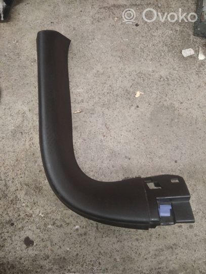 Renault Kadjar Rivestimento modanatura del vetro della portiera di carico 909032493R