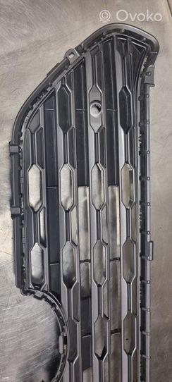 Toyota RAV 4 (XA50) Grille calandre supérieure de pare-chocs avant 5311242220