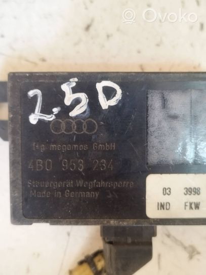 Audi A8 S8 D2 4D Imobilaizerio valdymo blokas 4B0953234
