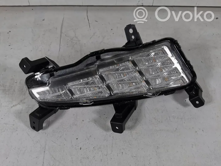 Hyundai i30 Faro diurno con luce led 92207G4600