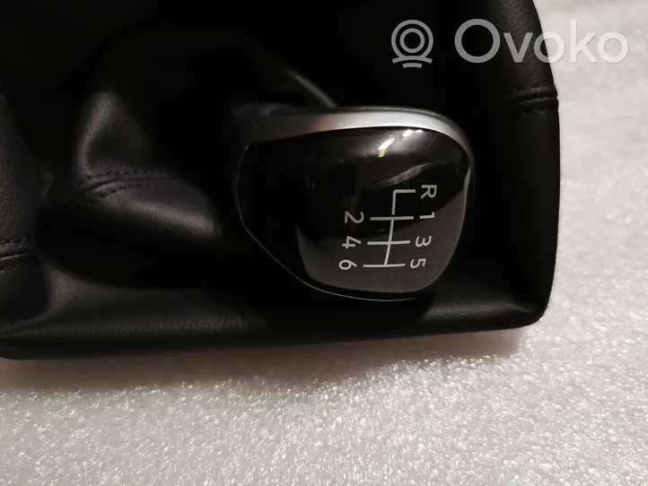 Volkswagen Golf VIII Vaihteenvalitsimen verhoilu 5H1711113C