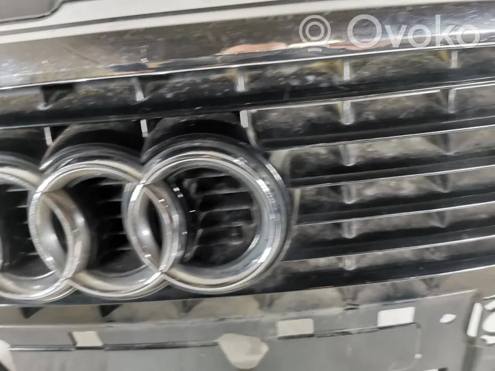 Audi A4 S4 B7 8E 8H Grille calandre supérieure de pare-chocs avant 8E0853651