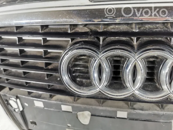 Audi A4 S4 B7 8E 8H Grille calandre supérieure de pare-chocs avant 8E0853651