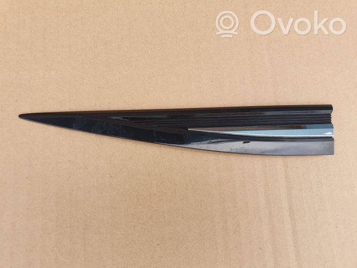 Volkswagen Touran III Rivestimento parafango (modanatura) 5TA853425