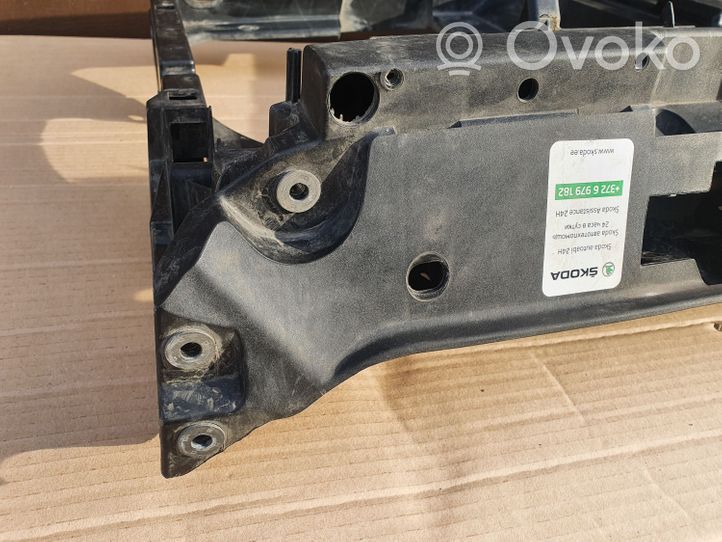 Volkswagen e-Up Jäähdyttimen kehyksen suojapaneeli 1S0805355C