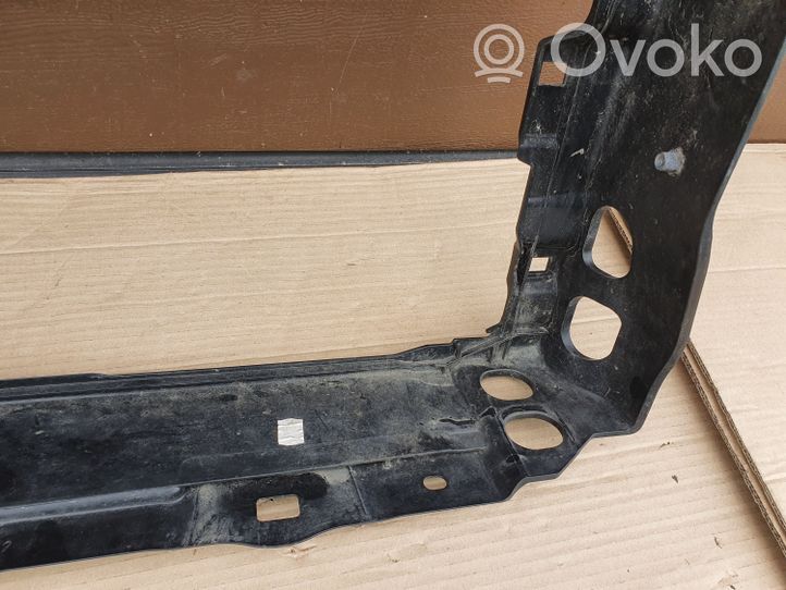 Volkswagen Golf VIII Support de radiateur sur cadre face avant 5H0805588G