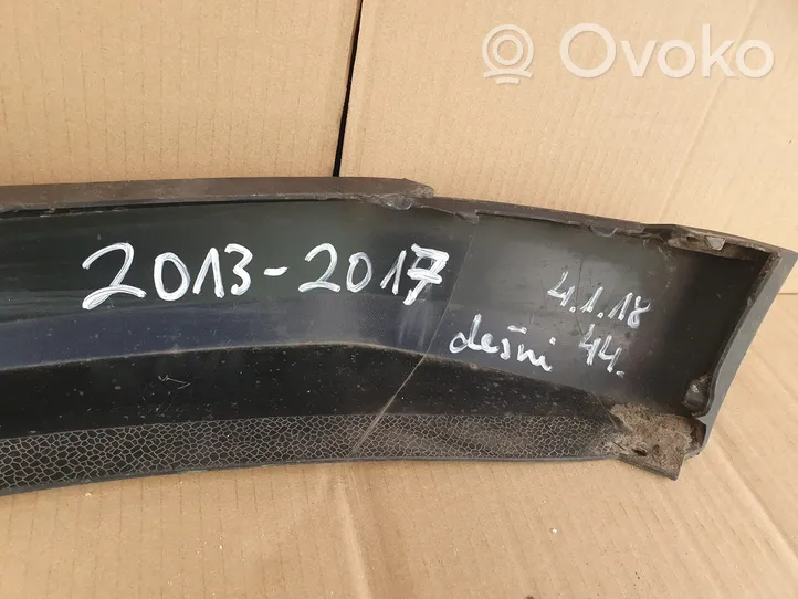 Skoda Octavia Mk3 (5E) Modanatura separatore del paraurti anteriore 5E0807062