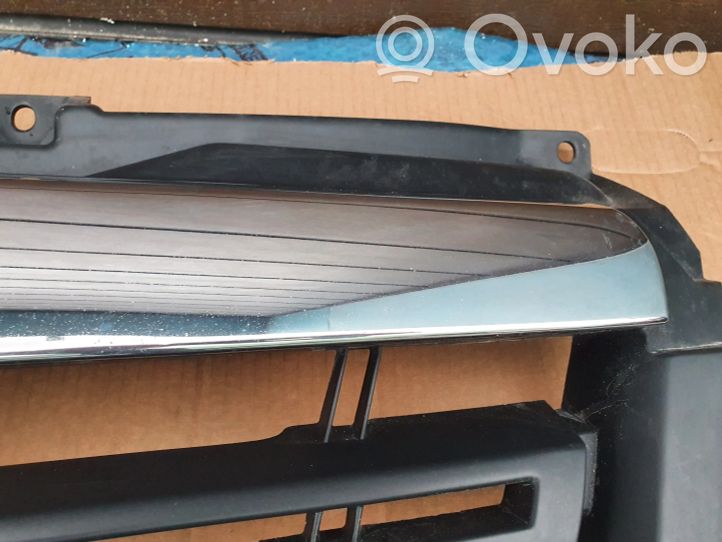 623108942R Renault Master III Front bumper upper radiator grill 