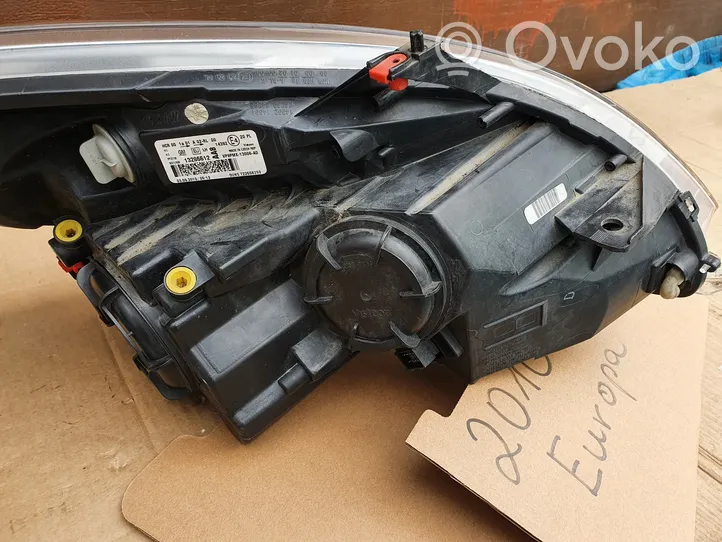 Opel Meriva B Lampa przednia 13286612