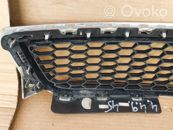 Chevrolet Captiva Grille calandre supérieure de pare-chocs avant 9694517