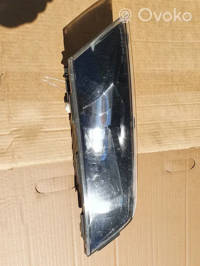 Skoda Superb B8 (3V) Front fog light 3V0941699