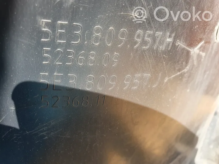 Skoda Octavia Mk4 Nadkole przednie 5E3809957H