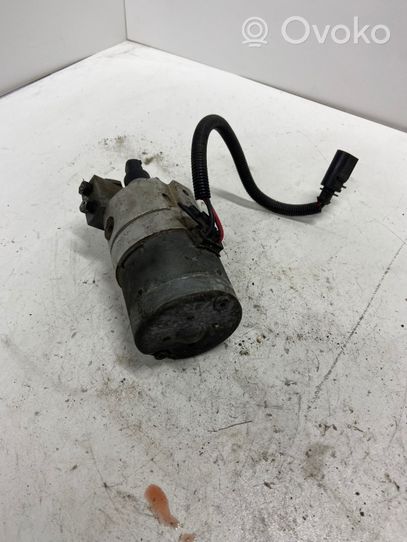 Volkswagen PASSAT B5 Convertible roof hydraulic pump 8E0614175F