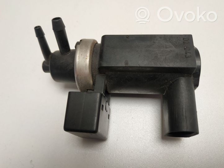 Audi A6 S6 C5 4B Turboahtimen magneettiventtiili 8E0906628